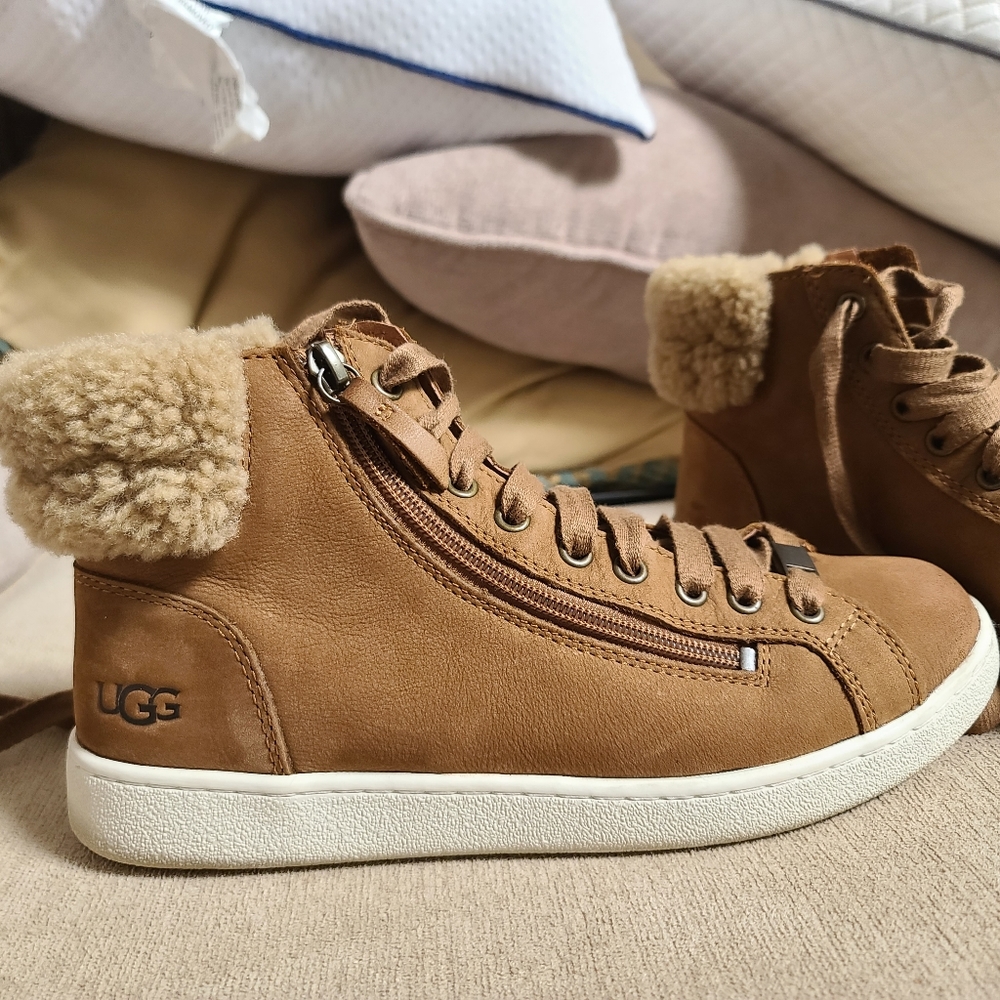 OLIVE HIGH-TOP SNEAKERShop